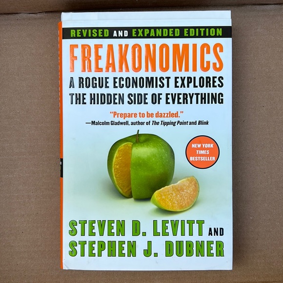 🔥3/20🔥 Freakonomics - The Hidden Side of Everything - Picture 1 of 4